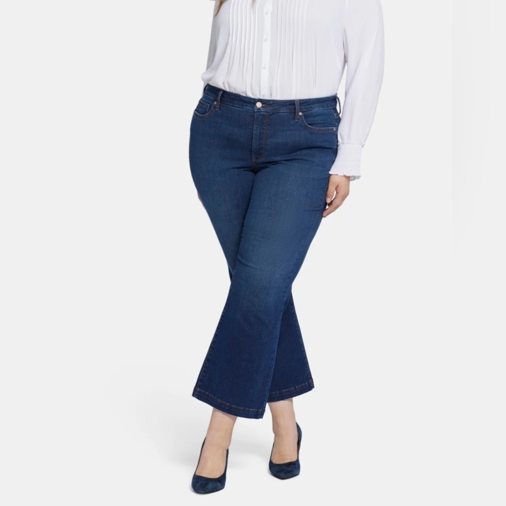NYDJ Not Your Daughter's Jeans High-Rise Stretchy Relaxed Flare Jeans sz 14P